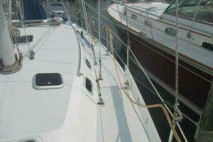 1999 Catalina 36 MKII thumbnail 11