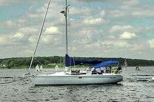 1999 Catalina 36 MKII thumbnail 1