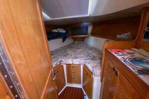 1999 Catalina 36 MKII thumbnail 25