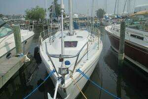 1999 Catalina 36 MKII thumbnail 3