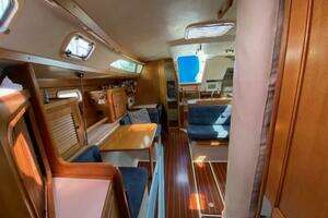 1999 Catalina 36 MKII thumbnail 27