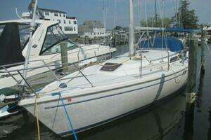 1999 Catalina 36 MKII thumbnail 8