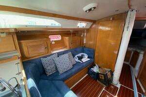 1999 Catalina 36 MKII thumbnail 28