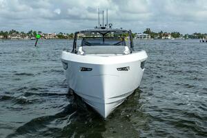 45FT (13.72M) LIMITLESS SEAS Worth Avenue Yachts