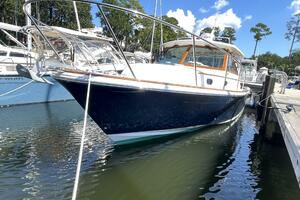 Beyond The Sea 29ft Hunt Yacht For Sale