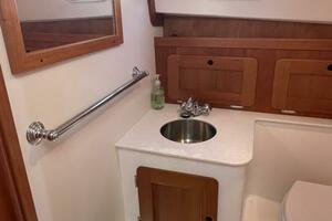 Beyond The Sea 29ft Hunt Yacht For Sale