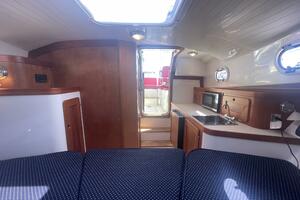 Beyond The Sea 29ft Hunt Yacht For Sale