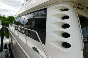 2002 Carver 570 Voyager Pilothouse thumbnail 42