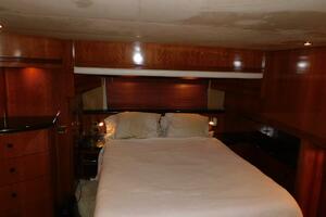 Waterdog 57ft Carver Yacht For Sale