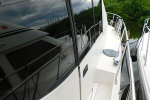 Waterdog 57ft Carver Yacht For Sale