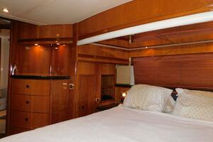 Waterdog 57ft Carver Yacht For Sale