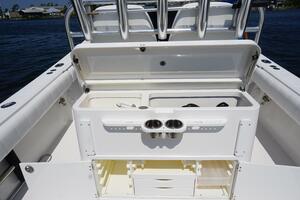 Past Time 32ft Regulator Yacht For Sale