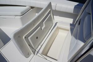 Past Time 32ft Regulator Yacht For Sale
