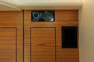 2022 Boston Whaler 380 Realm thumbnail 35
