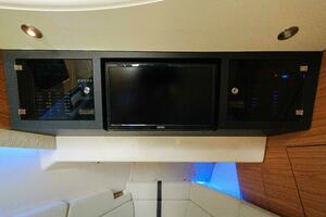 Boston Whaler 380 Realm- Electronics