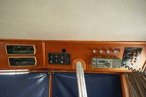 1985 Grand Banks Classic thumbnail 21