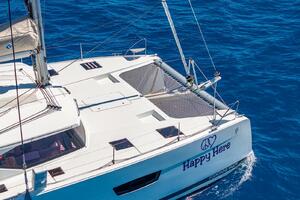 Happy Here    Sailing Stbd Bow