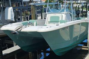 24ft Twin Vee Yacht For Sale