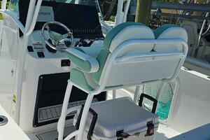 24ft Twin Vee Yacht For Sale