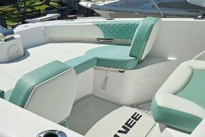 24ft Twin Vee Yacht For Sale