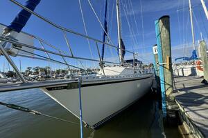 Mer Du Jour 40ft Caliber Yacht For Sale