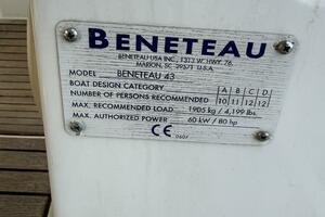 Vision 360 43ft Beneteau Yacht For Sale