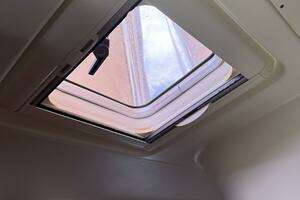 2012 Beneteau 43 thumbnail 106