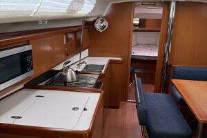 2012 Beneteau 43 thumbnail 73