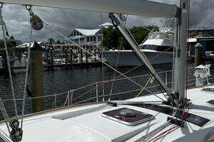2012 Beneteau 43 thumbnail 17