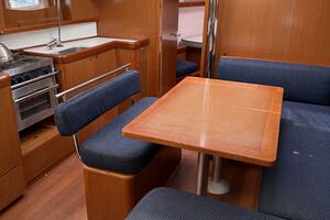 Vision 360 43ft Beneteau Yacht For Sale