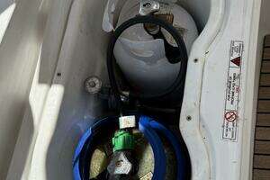 2012 Beneteau 43 thumbnail 58