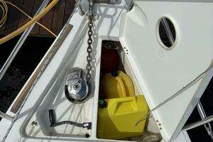2012 Beneteau 43 thumbnail 11