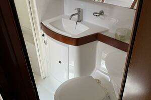 2012 Beneteau 43 thumbnail 101