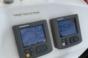 Vision 360 43ft Beneteau Yacht For Sale