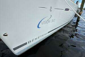 2012 Beneteau 43 thumbnail 6