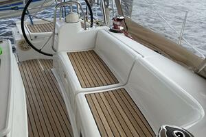Vision 360 43ft Beneteau Yacht For Sale