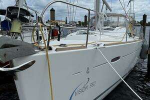 2012 Beneteau 43 thumbnail 3