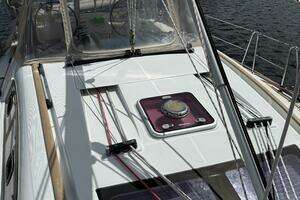 2012 Beneteau 43 thumbnail 19