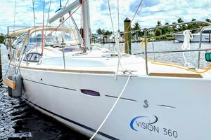 Vision 360 43ft Beneteau Yacht For Sale