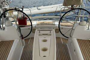 2012 Beneteau 43 thumbnail 49