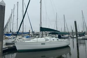 Valkyrie 32ft Beneteau Yacht For Sale
