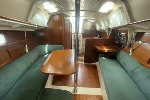 Valkyrie 32ft Beneteau Yacht For Sale