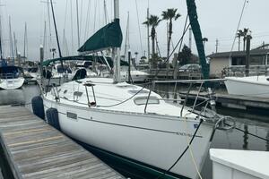 Valkyrie 32ft Beneteau Yacht For Sale