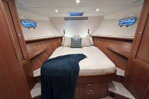 2023 Offshore Yachts ELV thumbnail 14