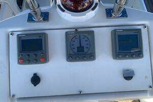 1998 Beneteau 463 thumbnail 12
