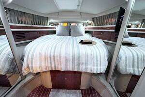 2000 Sea Ray 450 Express Bridge thumbnail 43