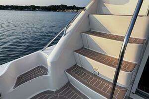 2000 Sea Ray 450 Express Bridge thumbnail 17