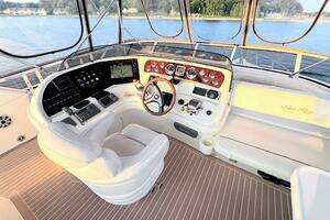 2000 Sea Ray 450 Express Bridge thumbnail 31