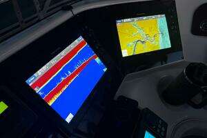 2000 Sea Ray 450 Express Bridge thumbnail 16