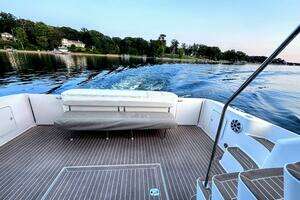 2000 Sea Ray 450 Express Bridge thumbnail 21